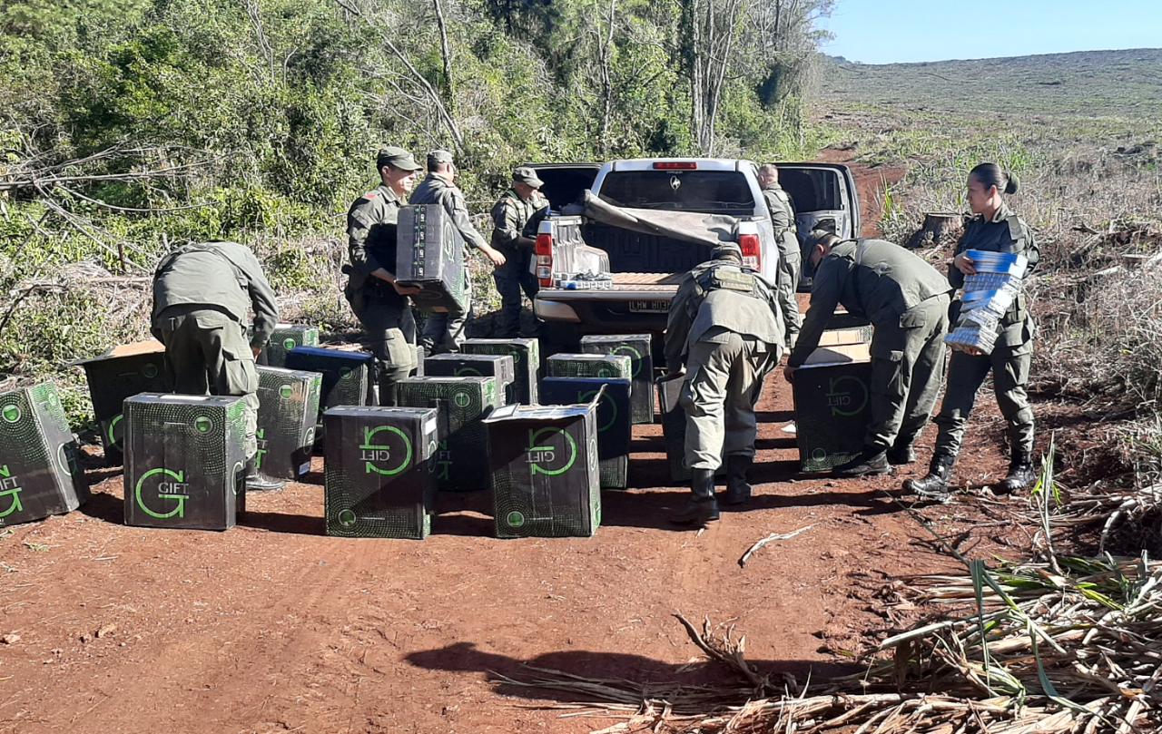 Incautan 26.000 paquetes de cigarrillos ilegales (3)