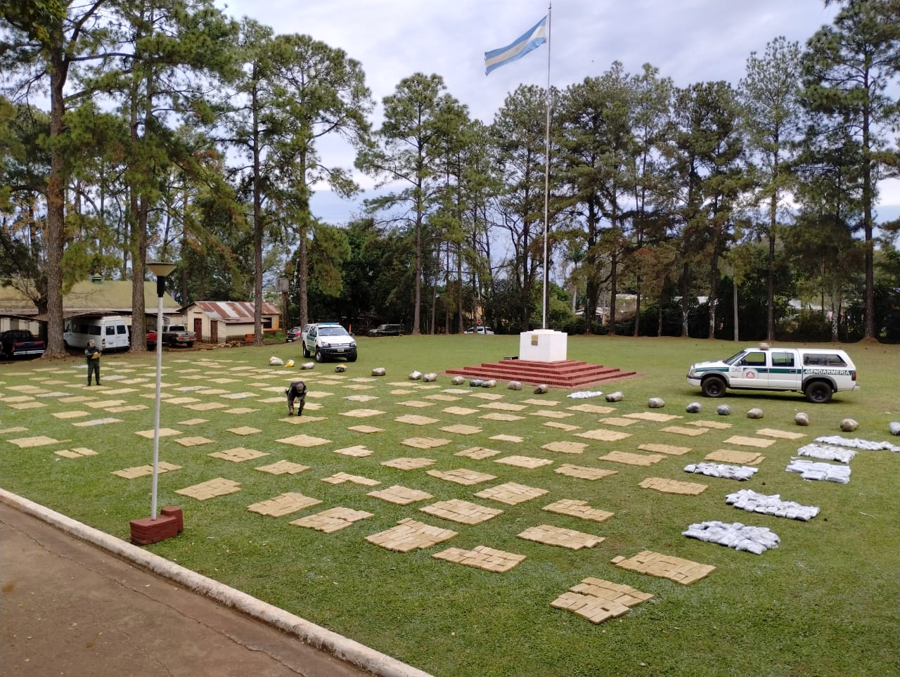 Patrulla de la Fuerza detecto toneladas de marihuana ocultas Misiones