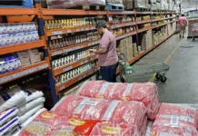 La inflación mayorista se aceleró 2,8% en julio, impulsada por los productos importados y el dólar