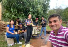 Un hombre que lo perdió todo y una historia de solidaridad: policías y vecinos le construyeron una casa