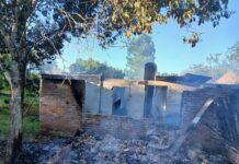 Incendio destruyó una vivienda en Itacaruaré