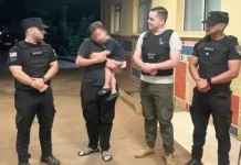 Villa Cabello: con maniobras de RCP, policías lograron salvar a un niño de dos años