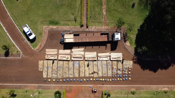 2.687-kilos-46-gramos-marihuana-ALTO-URUGUAY-1