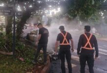 Un auto ardió por completo durante la madrugada