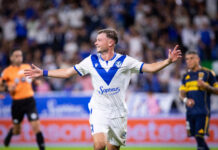 Vélez pegó en los momentos justos y derrotó a Boca