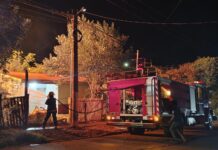 Incendio afectó a dos viviendas en Eldorado