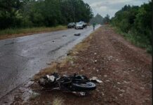 Choque entre un auto y una moto dejó dos fallecidos en Roca