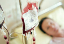 Los Testigos de Jehová cambian su doctrina y aceptan recibir transfusiones de su propia sangre