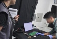 Detuvieron a dos hombres en el barrio Villa Urquiza con más de 300 archivos de abuso sexual infantil