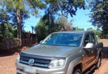 Se hizo pasar por amigo del dueño e intentó llevarse una Amarok de un lavadero