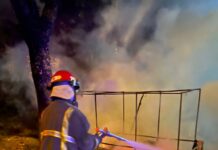 Incendio consumió un puesto de venta ambulante en Oberá sin dejar lesionados