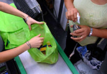 Fuerte suba de las bolsas de polietileno, que registran aumentos del 40%