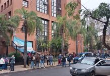 Municipales de Posadas iniciaron un paro de 24 horas tras fracasar la negociación salarial