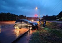 Perdió el control por un espejo de agua y chocó en Garupá