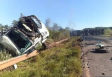 Un camionero misionero murió en un triple choque en Colonia Liebig