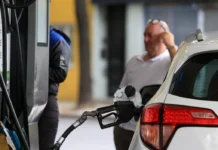 Postergaron el aumento del impuesto a los combustibles ante el impacto de la suba del petróleo