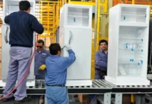 Electrolux confirmó que deja de producir heladeras y recortará otros 80 empleos