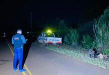 Dos hermanos graves tras chocar en moto contra una camioneta en El Soberbio