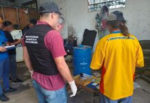 Narcodealer embistió a una policía durante un operativo y en su casa hallaron droga