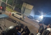 Motociclista sufrió lesiones tras ser embestido por un auto que se dio a la fuga