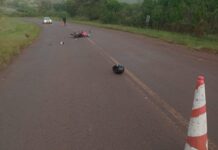 Motociclista despistó en Eldorado, recibió un fuerte golpe en la cabeza y permanece en estado crítico