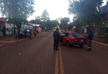 Se durmió al volante y chocó contra un auto estacionado en Eldorado