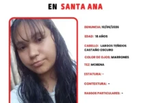 Intensa búsqueda de una joven de Santa Ana tras perder contacto con su familia