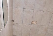 Fue a un motel y al quedarse sin pareja destrozó la habitación: terminó detenido