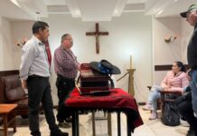 Músicos y amigos despidieron a Moni Encina en un velorio atravesado por la música y la emoción