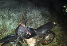 Dos hermanos despistaron tras impactar contra un tendido eléctrico y resultaron lesionados
