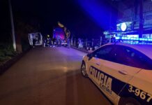 Dos motociclistas heridos tras chocar contra la parte trasera de un camión en Candelaria