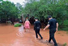 La Policía releva a familias misioneras en zonas vulnerables ante posibles evacuaciones por El Niño