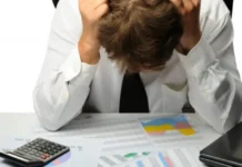 El 62% de los argentinos se endeudó para cubrir gastos básicos, según una encuesta