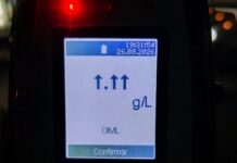 Manejaba tan alcoholizado que superó la escala máxima del alcoholímetro y terminó detenido
