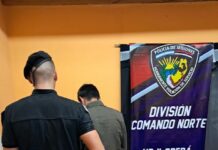 Quiso ayudar a un chofer de aplicación para que pudiera trabajar, le dio dos celulares y desapareció