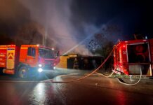 Un incendio destruyó una vivienda en Posadas: una pareja logró salir a tiempo