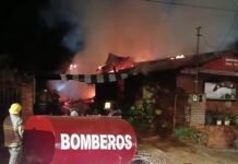 Un incendio destruyó una vivienda de madera y afectó parte de otra construcción en Wanda