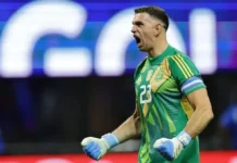 Dibu Martínez está nominado al Balón de Oro 2026 como uno de los mejores arqueros