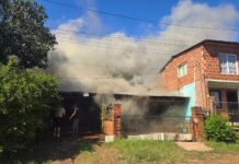 Investigan a un hombre acusado de incendiar la casa de su expareja y afectar viviendas vecinas