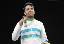 El misionero Augusto Servello es bicampeón suramericano de esgrima