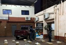 Una camioneta con patente falsa llevaba 750 kilos de marihuana: un detenido y un prófugo