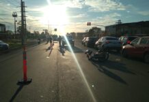 Siniestro vial entre dos motocicletas dejó a un hombre lesionado en Posadas