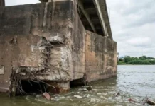 Tras el choque de una barcaza, advierten que las defensas del puente Belgrano quedaron obsoletas