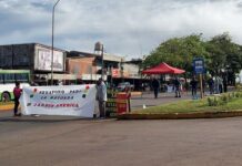 Vecinos de Jardín América cortan la Ruta 12 y reclaman la instalación de semáforos