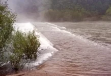 Cerraron el acceso al Parque Moconá por el desborde del arroyo Yabotí