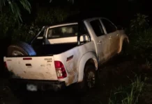 Demoraron a un conductor alcoholizado que despistó y terminó en una zanja